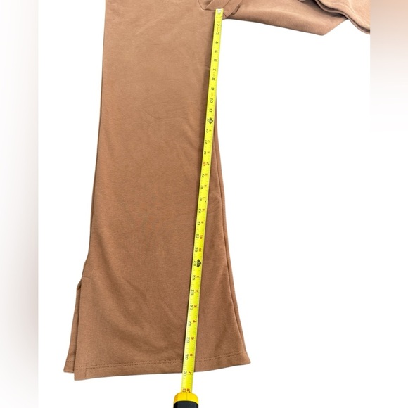 NWT Beyond Yoga On The Go Wide Leg Pants in Toffee Size XS - Picture 11 of 13